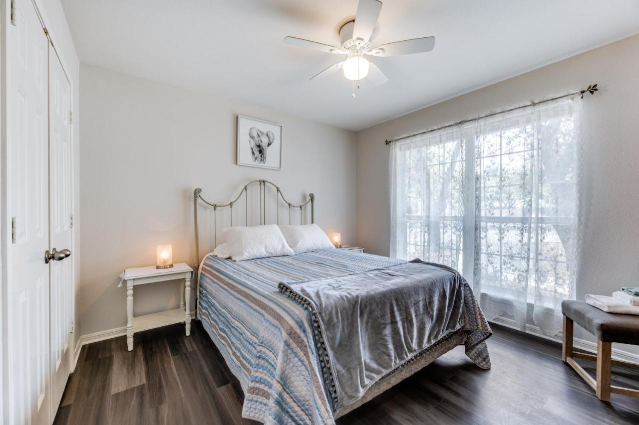Spacious 5 Bdrm Home Mins To Wineries With Private Pool And Hot Tub! Johnson City Bagian luar foto